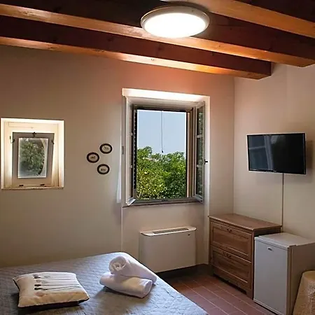 Tenuta Colle Sereno 2* Montemarciano